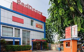 RedDoorz Plus @ Jalan Pemuda Jakarta